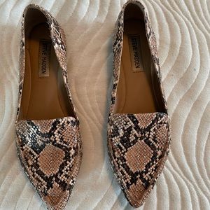 Steve Madden Flats size 8
